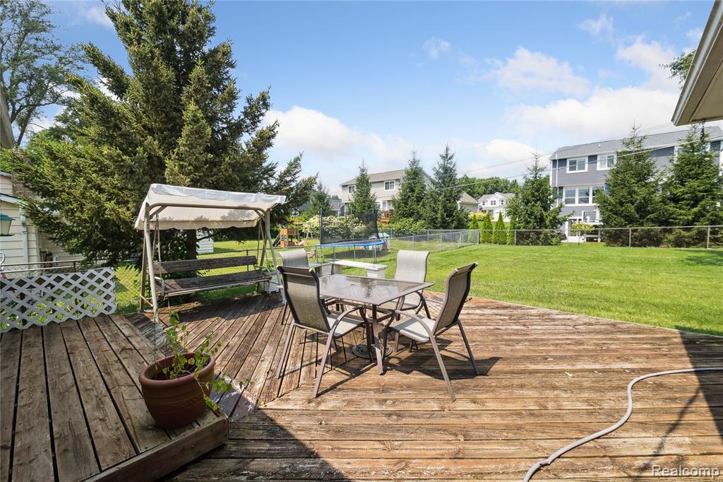 8268 Cooley Beach Drive, White Lake, MI — Photo 43