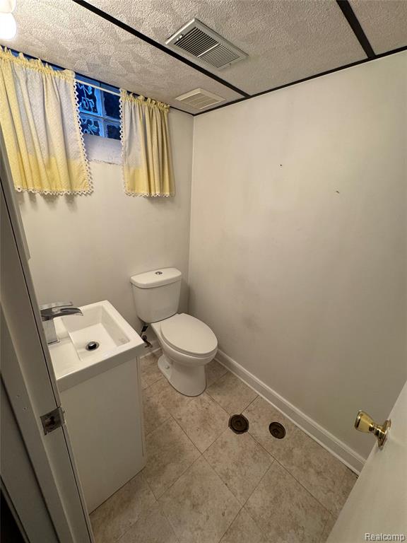 443 E Southlawn Boulevard, Birmingham, MI 48009 — Photo 12