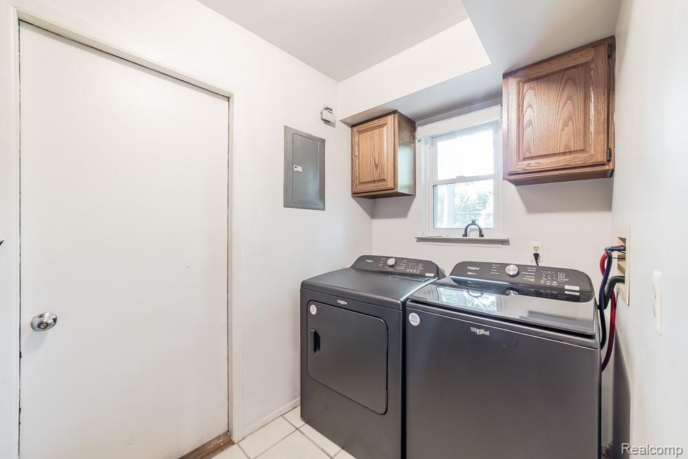 1034 Parkway, Waterford, MI 48328 — Photo 13