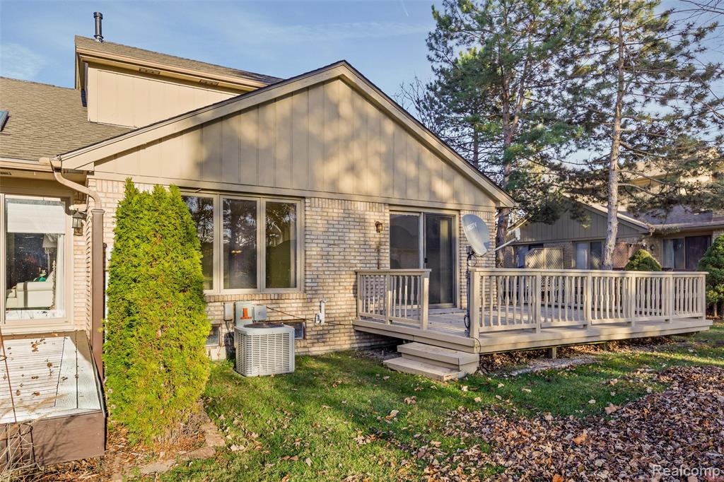 43151 W Kirkwood Drive, Clinton Twp, MI 48038 — Photo 34