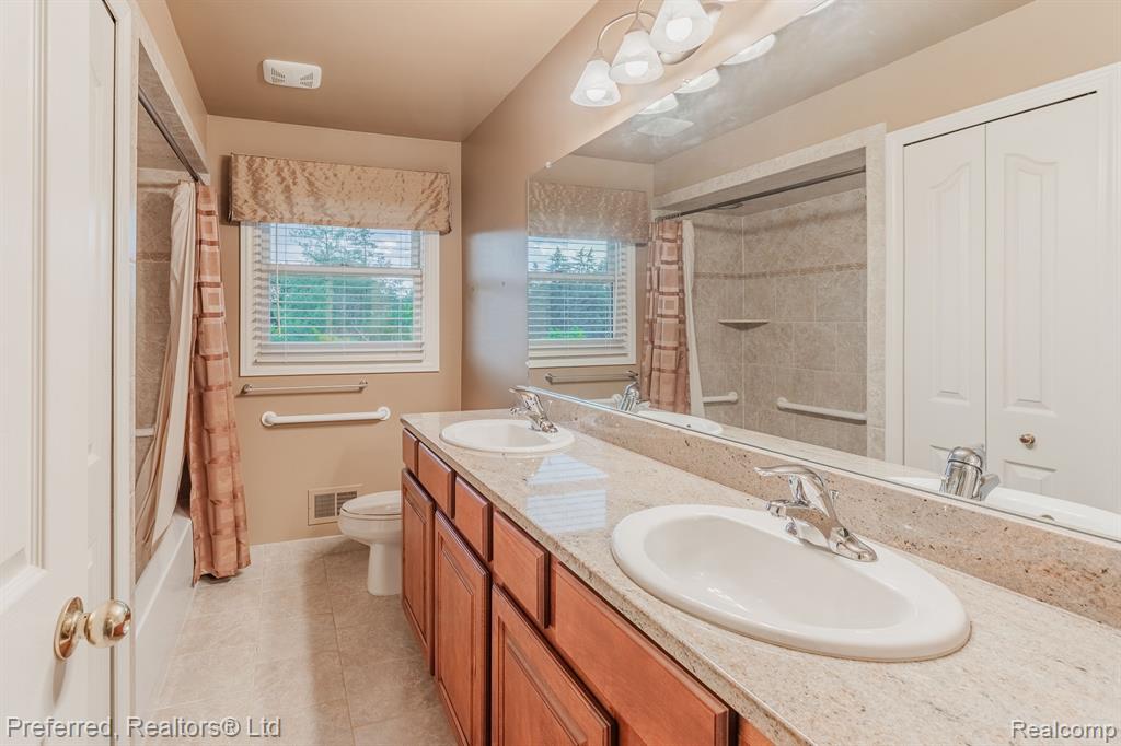 41130 WHITE HAVEN Court, Northville, MI 48168 — Photo 24