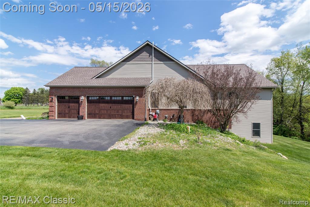 4144 Meadow Hills Drive, Pinckney, MI 48169 — Photo 9