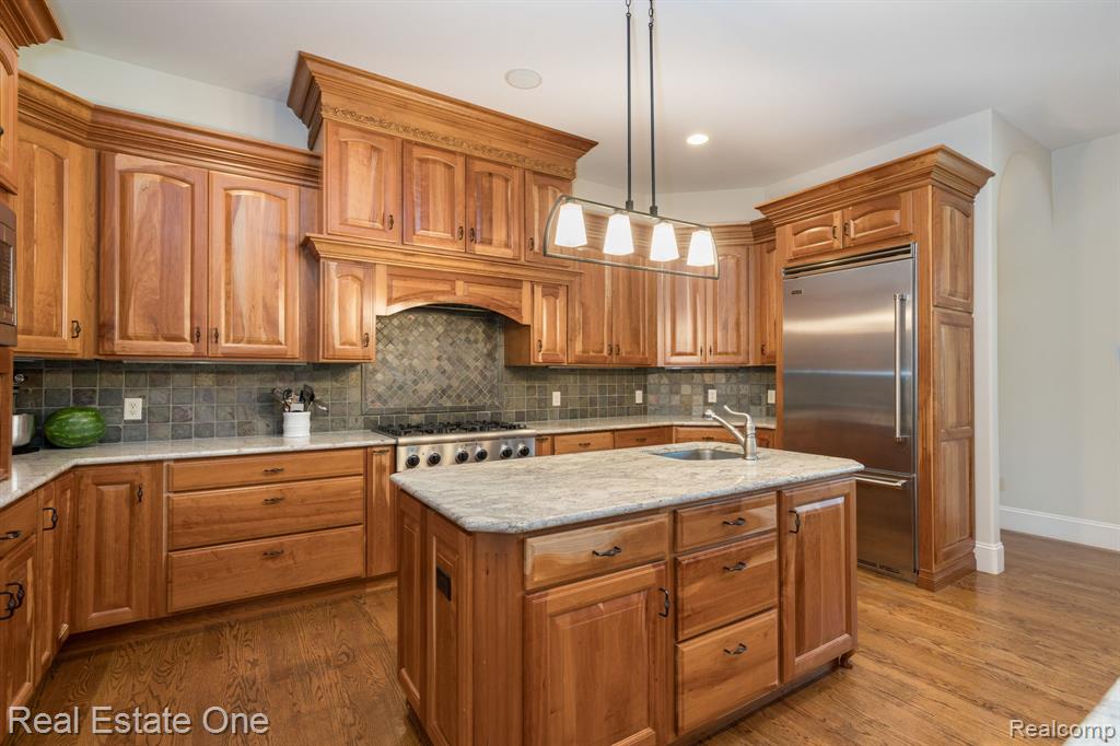 740 Greystone Drive, Chelsea, MI 48118 — Photo 5