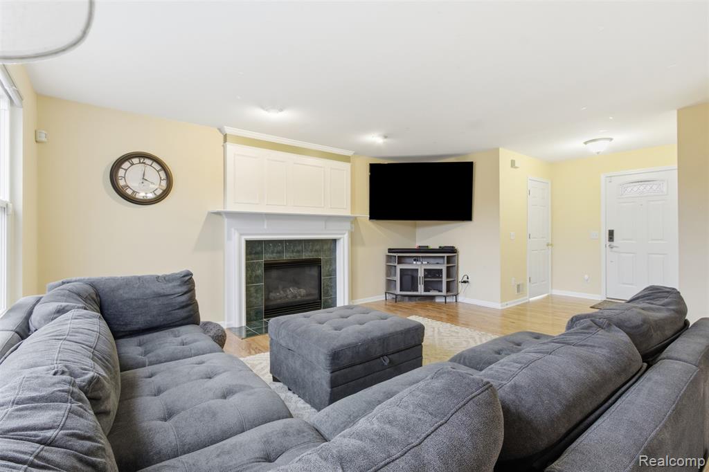 7846 Fawn Court, Waterford, MI 48327 — Photo 4