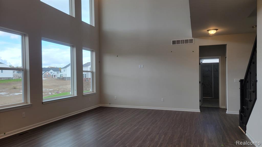 58267 INTERNATIONAL Drive, South Lyon, MI 48178 — Photo 6