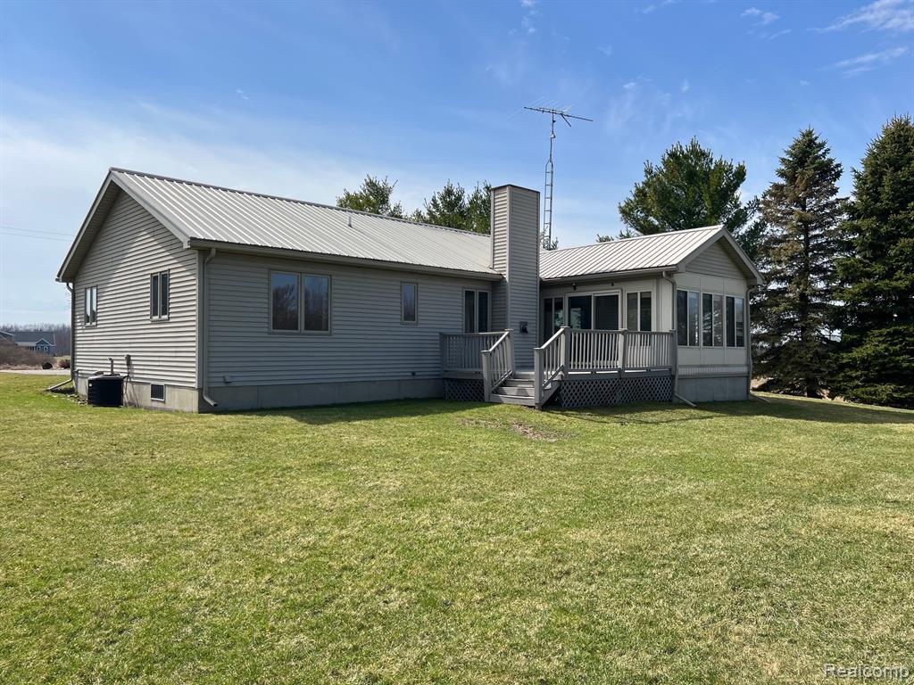 4198 MCDOWELL Road, Lapeer, MI 48446 — Photo 4