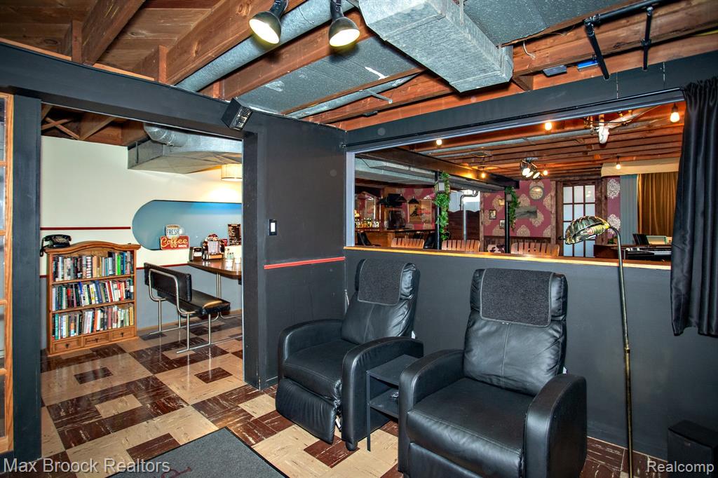 24460 Rosewood Street, Oak Park, MI 48237 — Photo 47