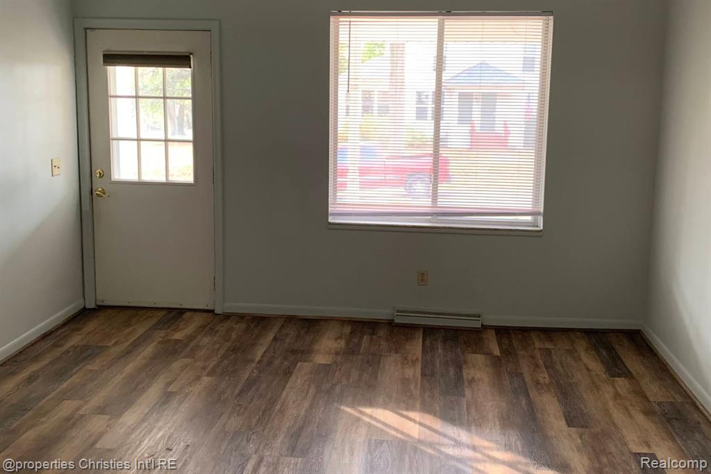 416 Lake Street, Howell, MI 48843 — Photo 17