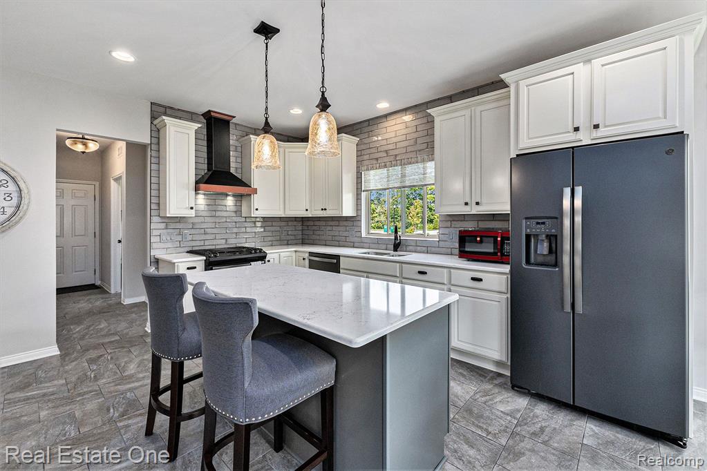 5409 ABERDEEN Court, Clarkston, MI 48348 — Photo 7