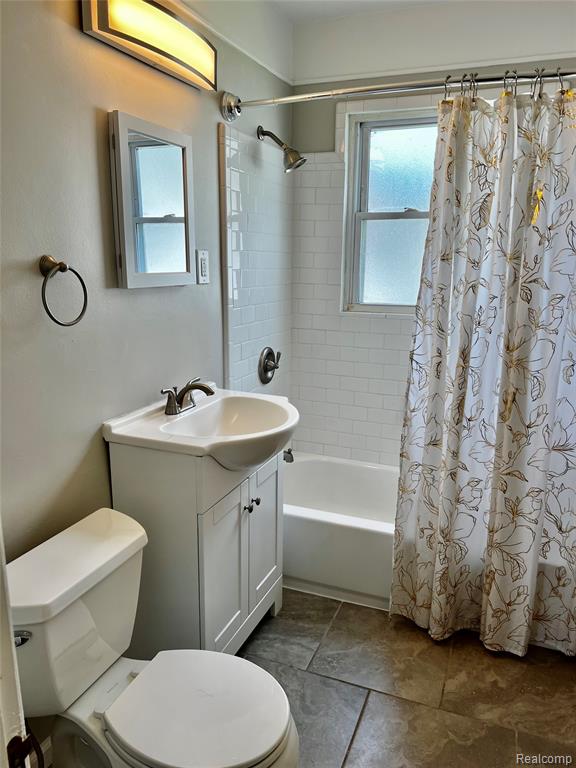 740 W Shevlin Avenue, Hazel Park, MI 48030 — Photo 6