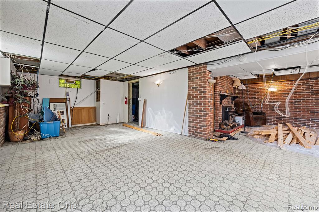 9585 N Eston Road, Clarkston, MI 48348 — Photo 35