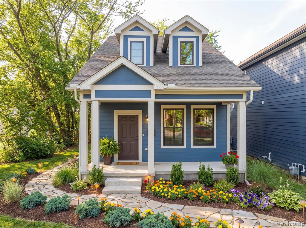 8754 Agnes Street - Photo 2