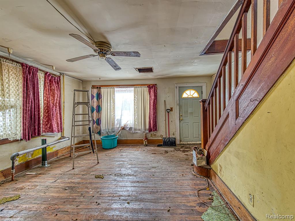 547 Pine Street, Wyandotte, MI 48192 — Photo 6