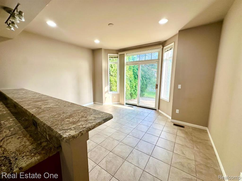 969 Grand Vista Court, Troy, MI 48085 — Photo 5