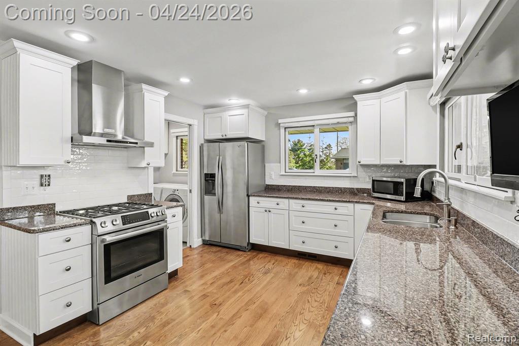 1085 Abseguami Trail, Lake Orion, MI 48362 — Photo 11
