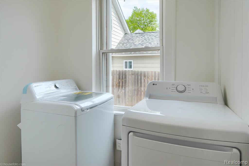 29 Law Street, Lapeer, MI 48446 — Photo 15