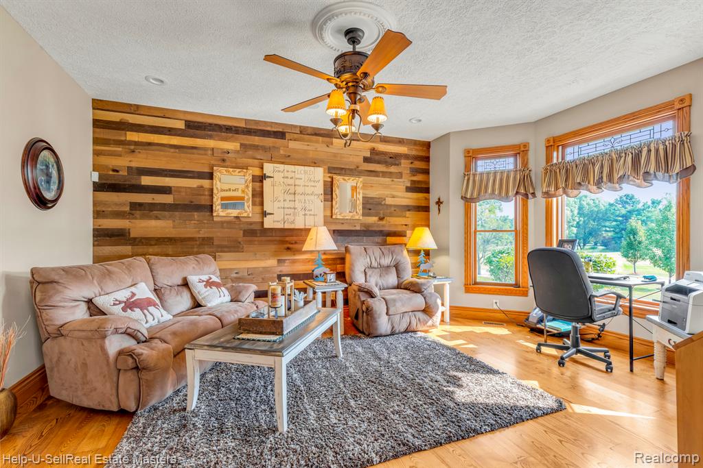2152 HUNTERS Park W, St. Clair, MI 48079 — Photo 33