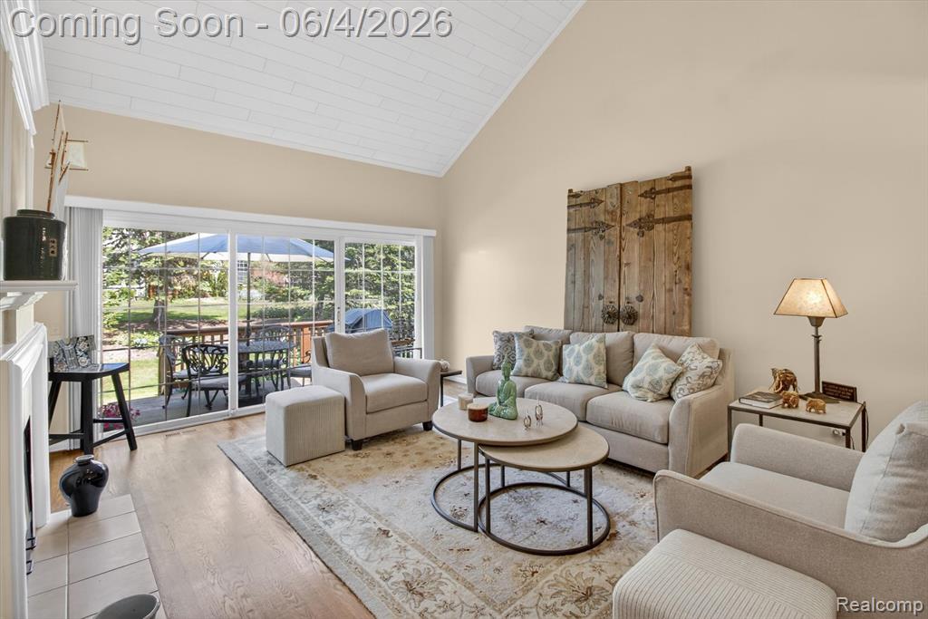 39852 Glenview Court, Northville, MI 48168 — Photo 22
