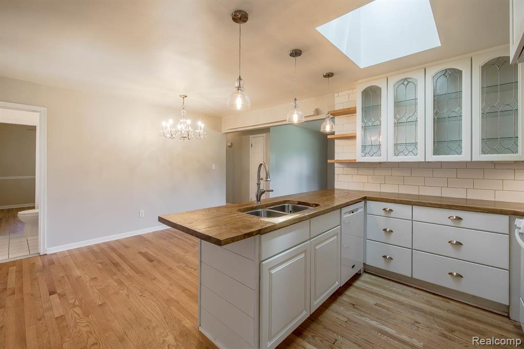 7709 Shelley Drive, Clarkston, MI 48348 — Photo 8