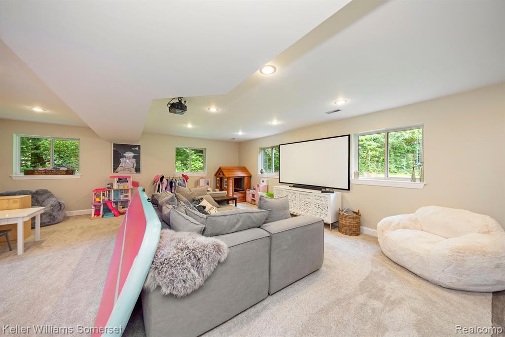 9732 FOREST RIDGE Drive, Clarkston, MI 48348 — Photo 25