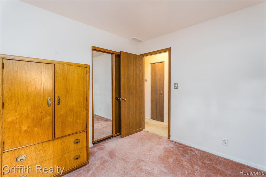61305 FAIRLAND Drive, South Lyon, MI 48178 — Photo 14