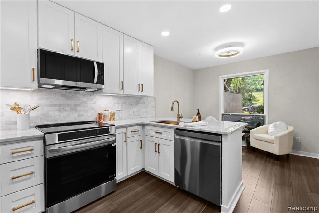 2208 Applewood Court, Ann Arbor, MI 48103 — Photo 11