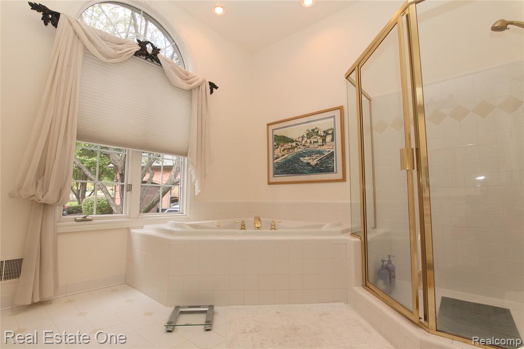 3991 Oakfield Court, Shelby Twp, MI 48316 — Photo 25