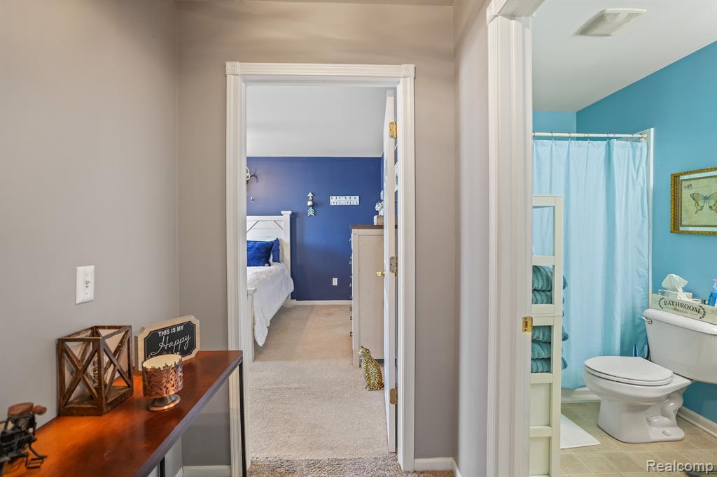 5124 HICKORY Trail, Grand Blanc, MI 48439 — Photo 40