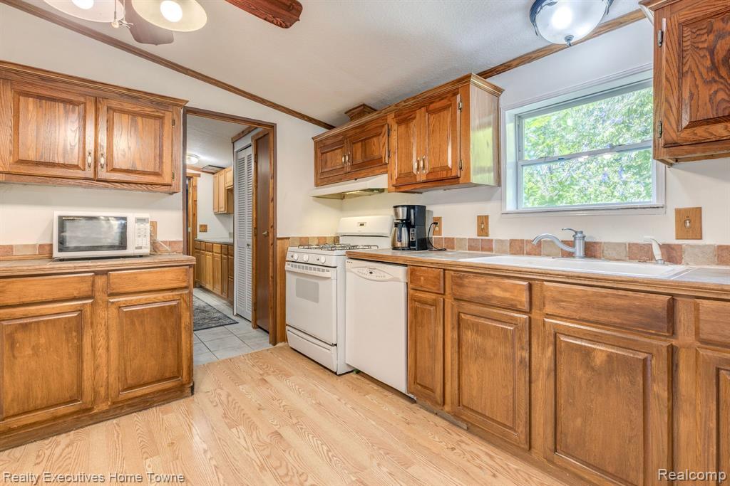5529 JEDDO Road, MI 48032 — Photo 28