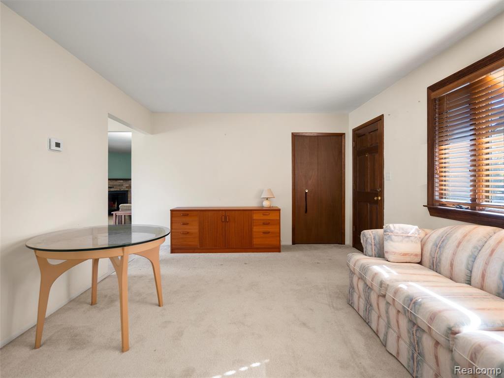 920 Grace Avenue, Rochester Hills, MI 48307 — Photo 13