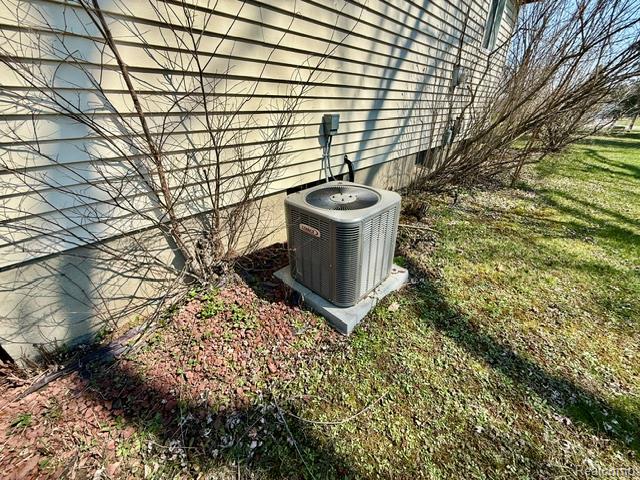 2329 Morrish Road, Flushing, MI 48433 — Photo 15