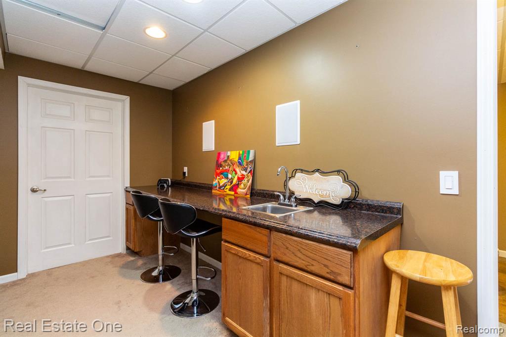 6536 Chatham Circle, Rochester Hills, MI 48306 — Photo 52