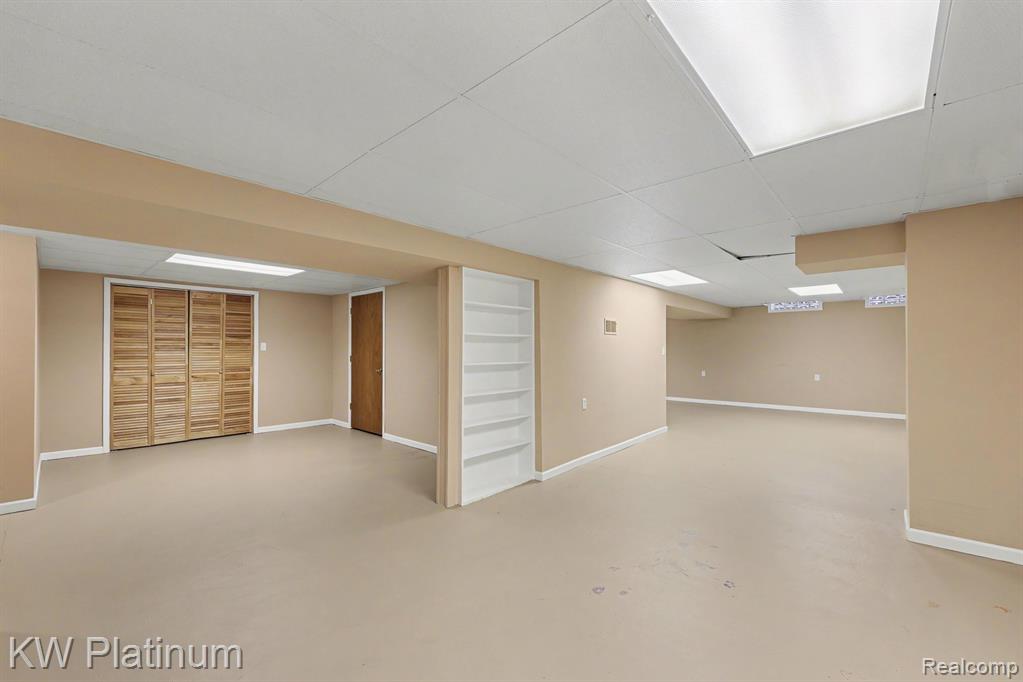 48459 Hudson Bay Court, Utica, MI 48315 — Photo 19