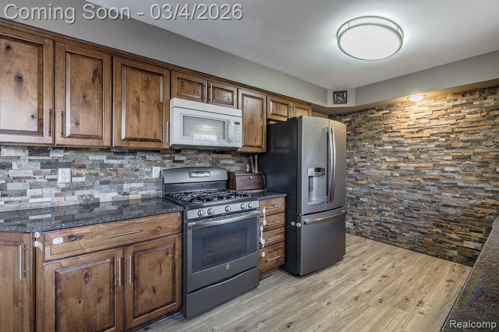 13455 Independence Avenue, Shelby Twp, MI 48315 — Photo 18
