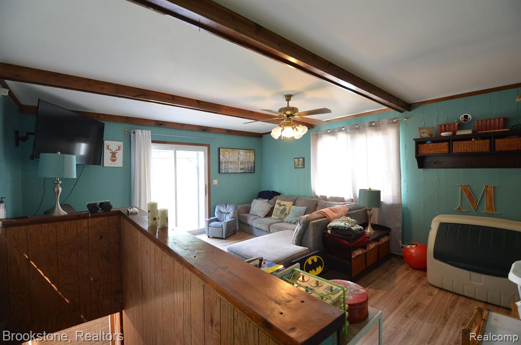 10083 HEGEL Road, Goodrich Vlg, MI — Photo 48