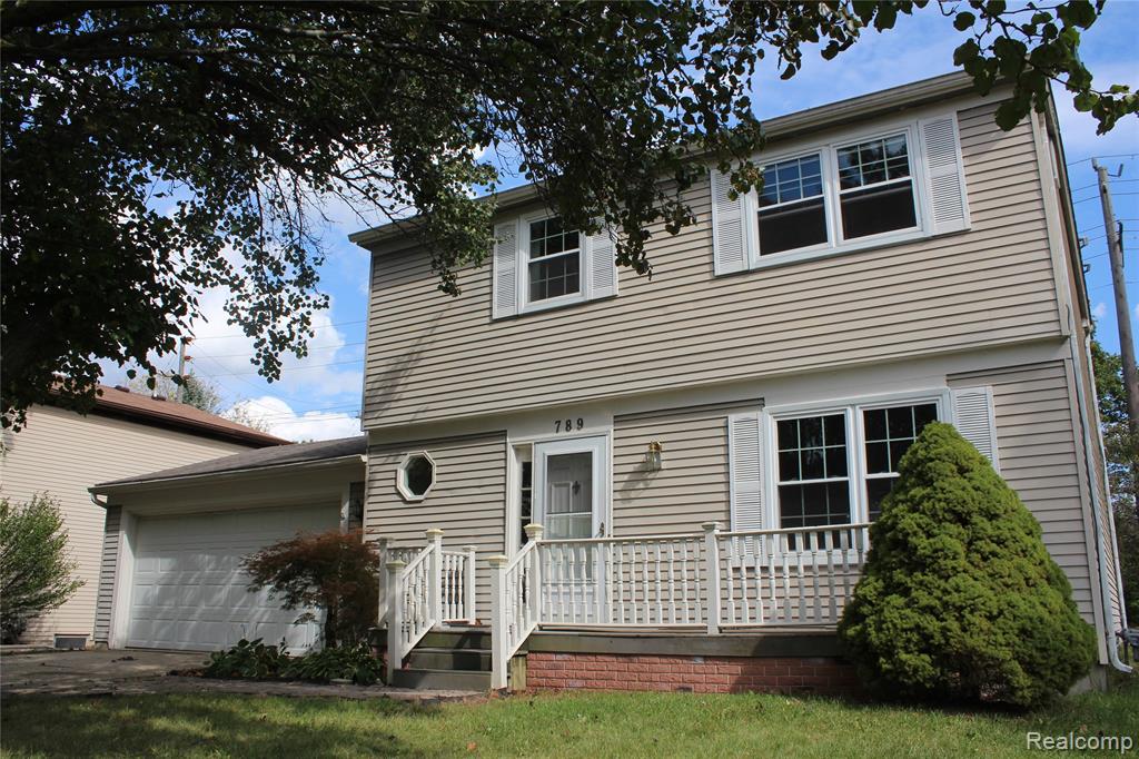 789 Dressler Lane, Rochester Hills, MI 48307 — front exterior