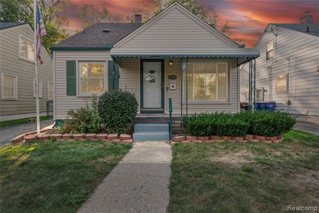 4484 Howe Road, Wayne, MI 48184 — front exterior