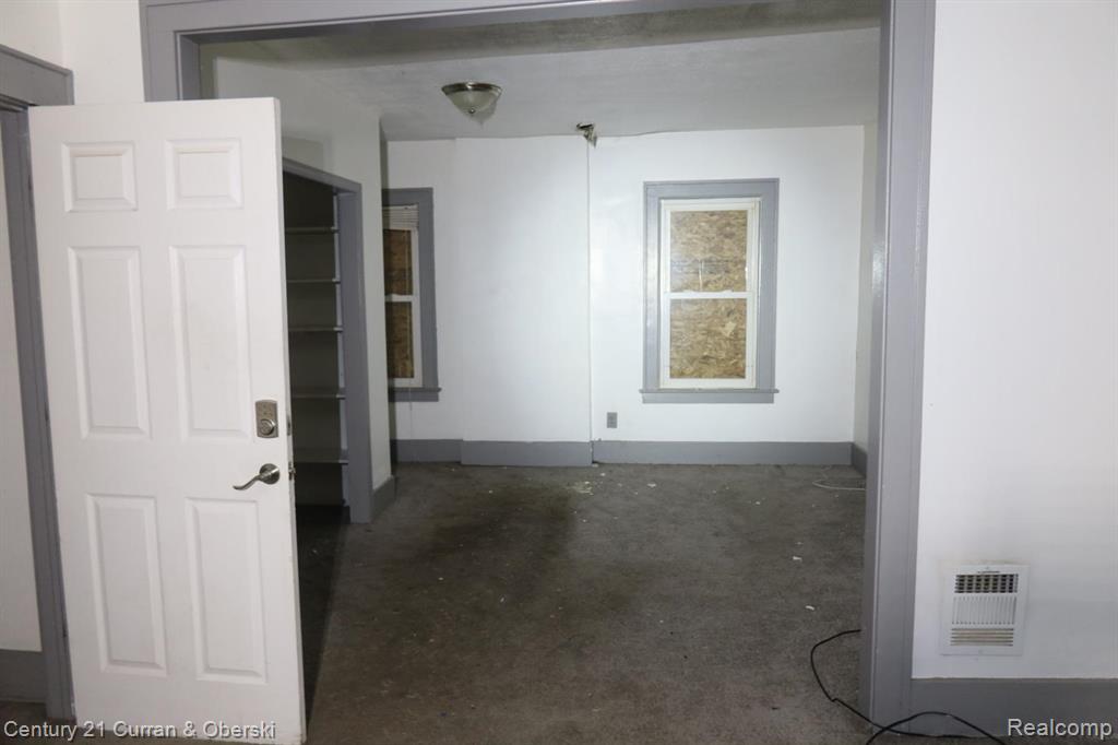 256 W Montana Street, Detroit, MI 48203 — Photo 16