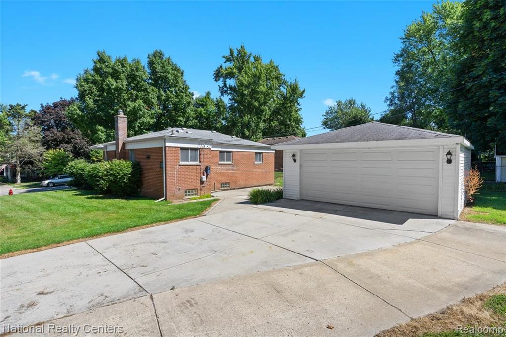 861 Squire Lane, Milford, MI 48381 — Photo 30