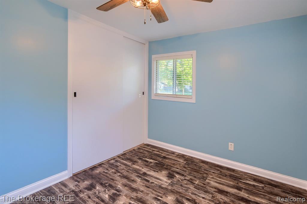 6230 Woodsdale Drive, Grand Blanc, MI 48439 — Photo 31