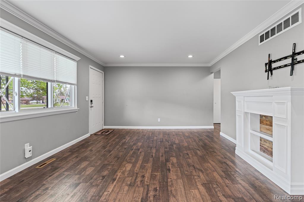 6087 E Hill Road, Grand Blanc, MI 48439 — Photo 19