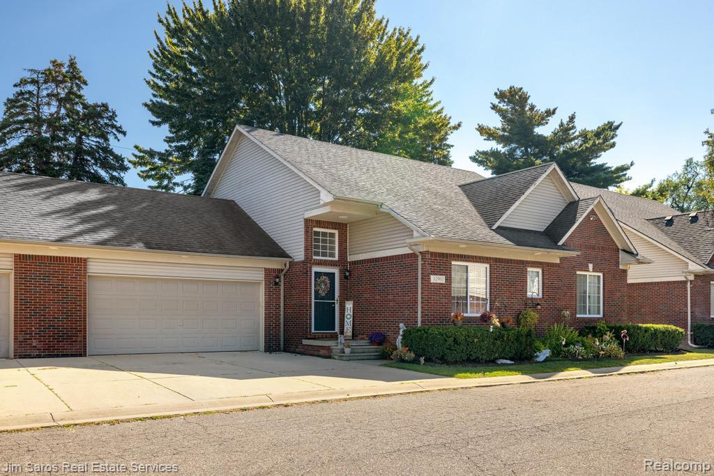 4580 Hampton, Warren, MI 48092 — Photo 16