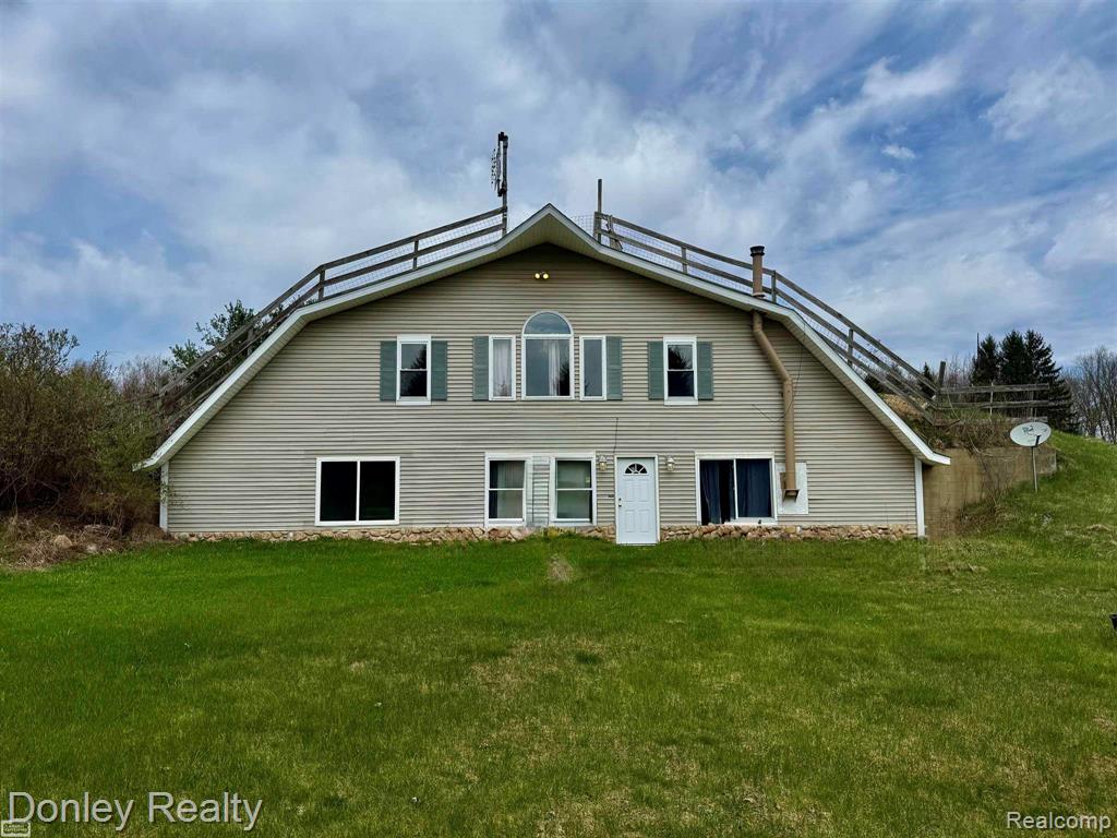 7285 Mayville Road, Marlette, MI 48453