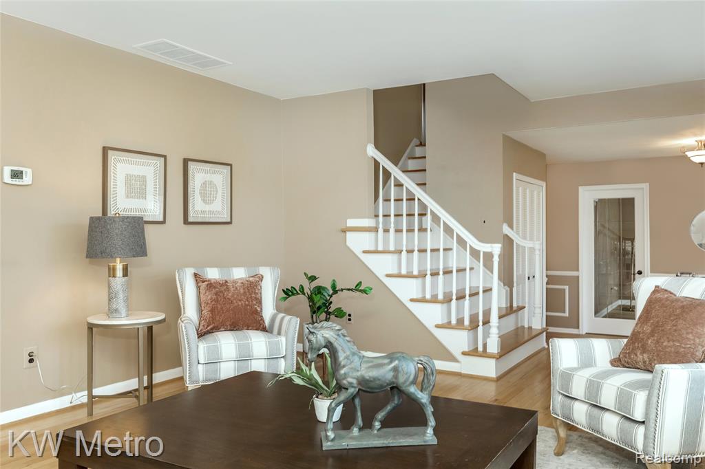 5897 Sutters Lane, Bloomfield Hills, MI 48301 — Photo 7