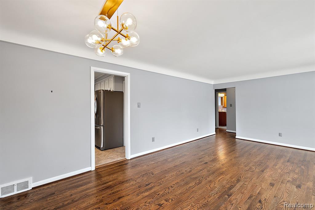 4126 BERKSHIRE Road, Royal Oak, MI 48073 — Photo 10