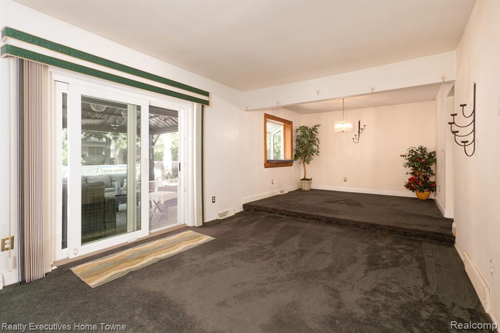 30539 Lund Avenue, Warren, MI 48093 — Photo 11