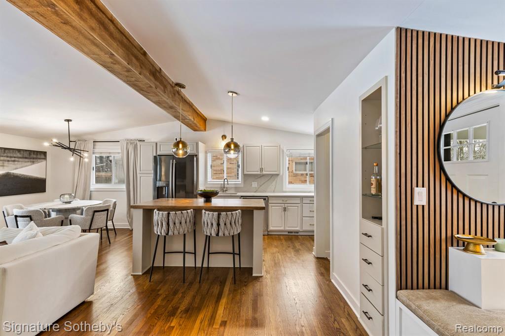811 NORWICH Street, Birmingham, MI 48009 — Photo 2
