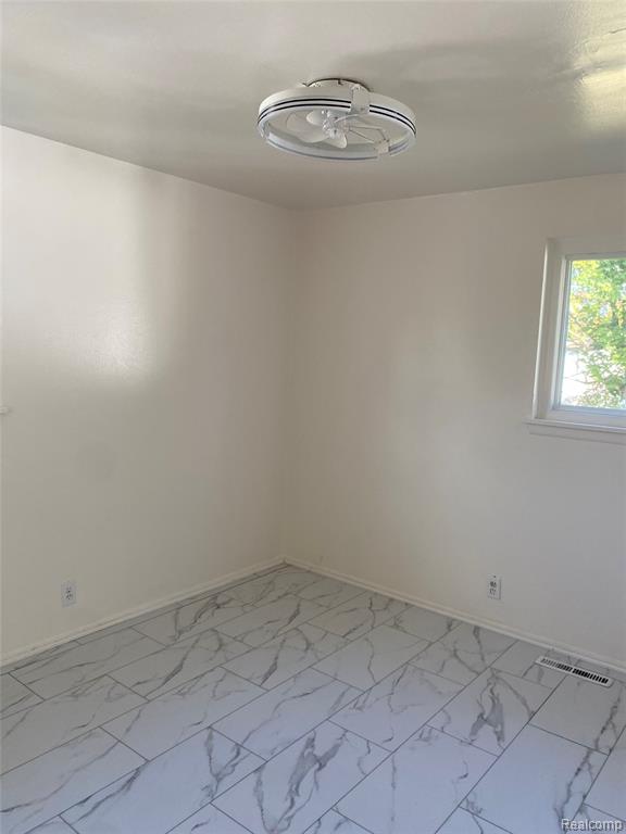 1432 Charwood Road, Mount Morris, MI 48458 — Photo 4