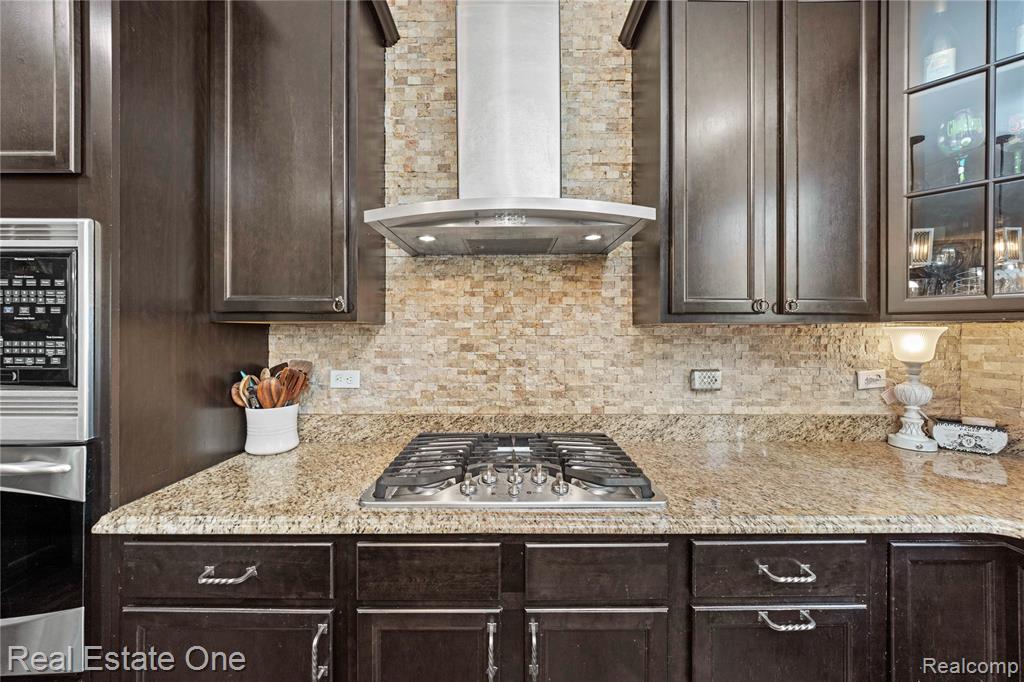 5778 Strawberry Circle, Commerce Twp, MI 48382 — Photo 27