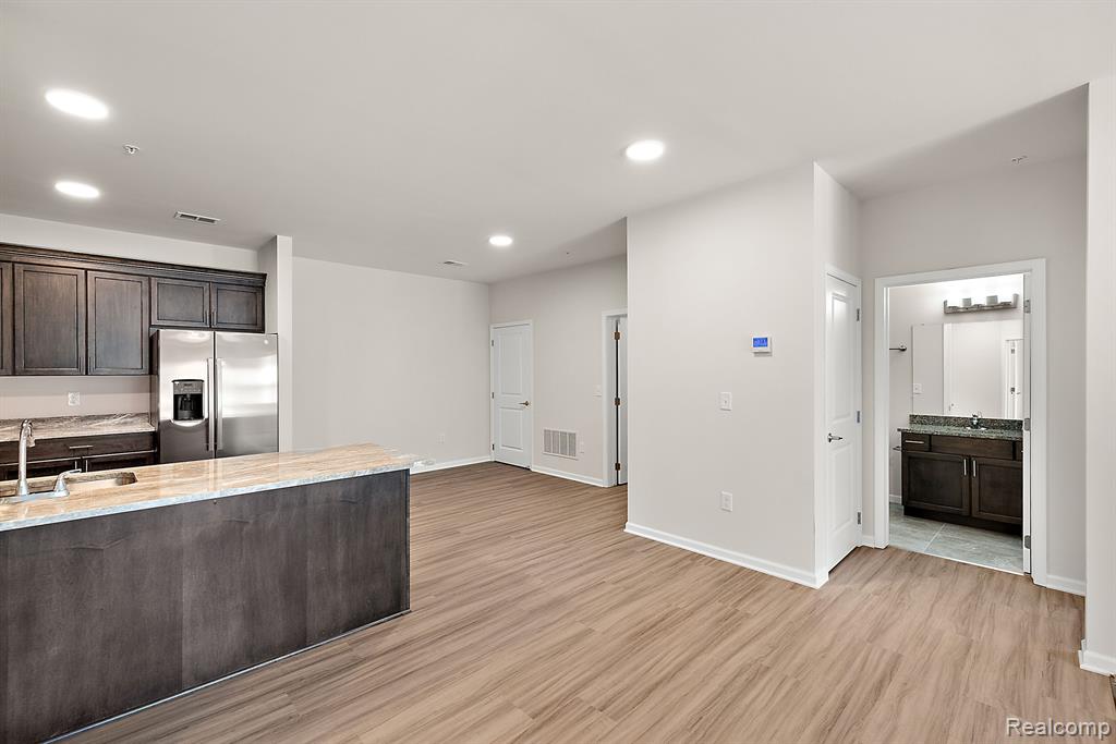 8298 Heywood Circle, Sterling Heights, MI 48312 — Photo 5